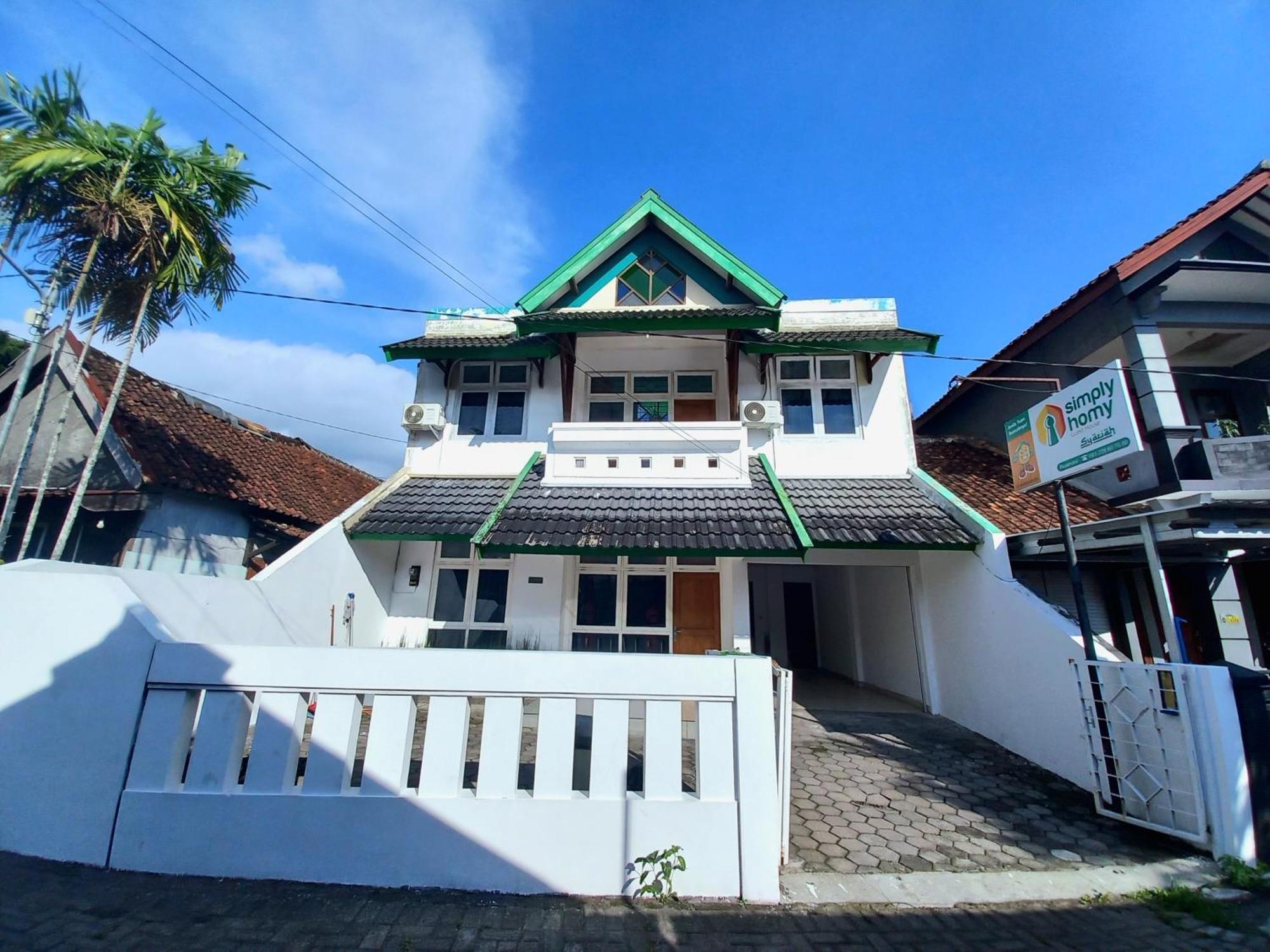 Homestay Jogja Dekat Gembiraloka By Simply Homy Yogyakarta Esterno foto