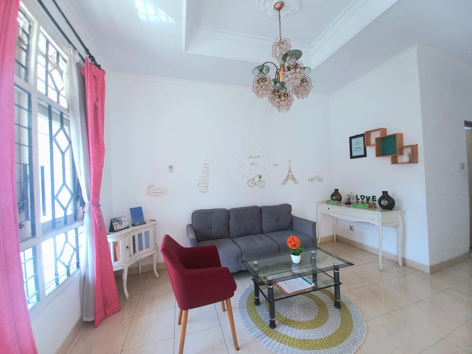 Homestay Jogja Dekat Gembiraloka By Simply Homy Yogyakarta Esterno foto