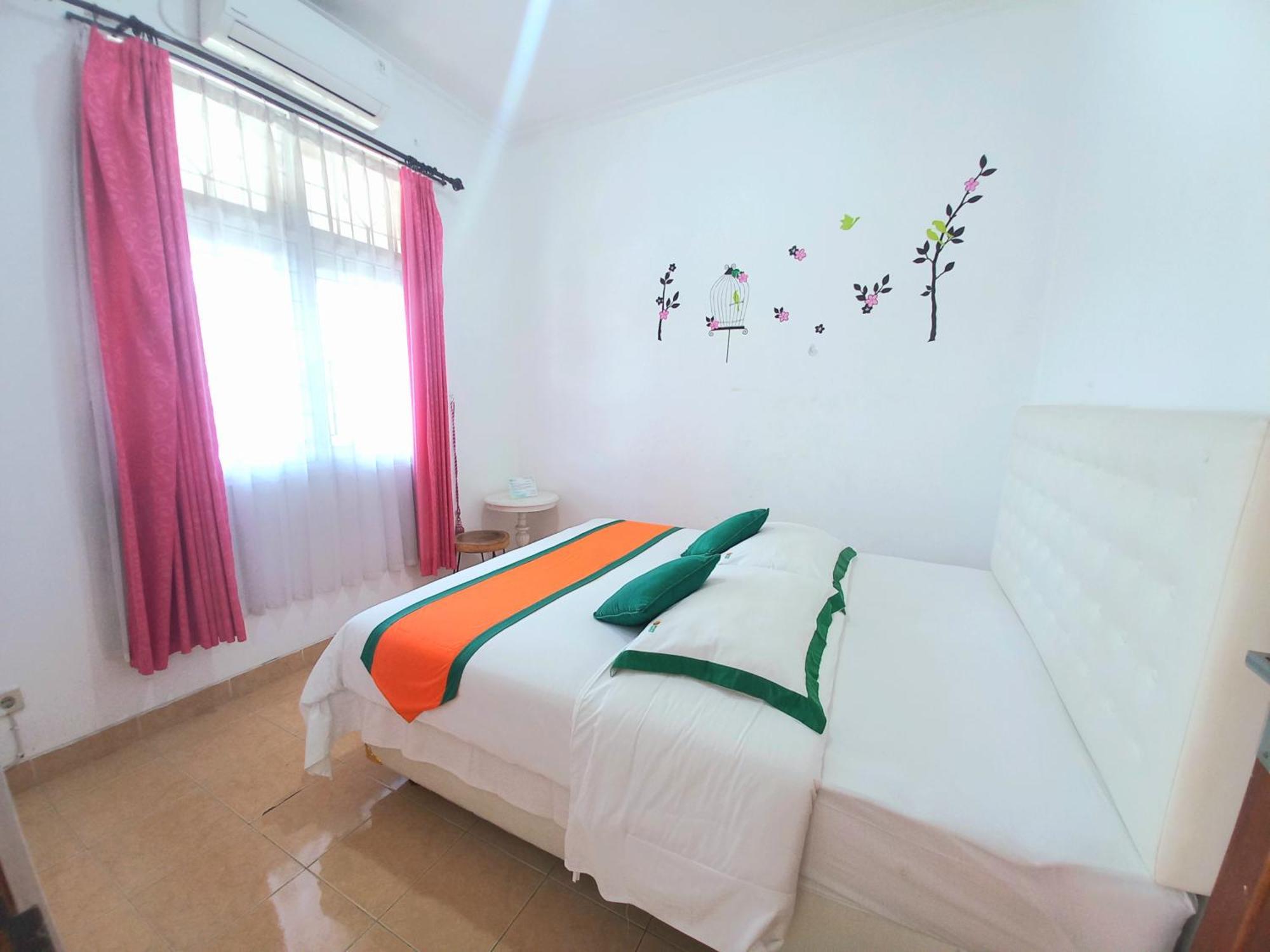 Homestay Jogja Dekat Gembiraloka By Simply Homy Yogyakarta Esterno foto